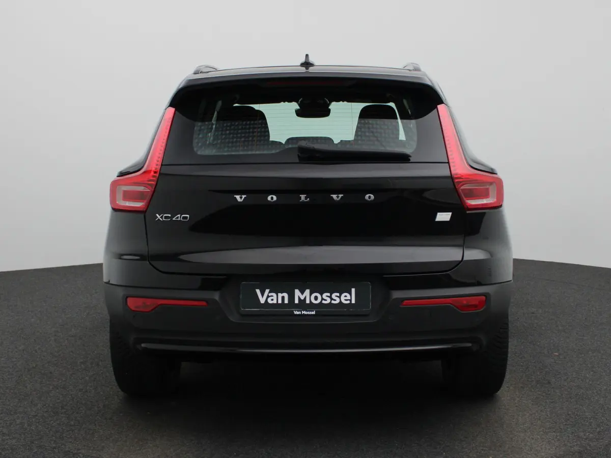 Core | Cruise Control | Achteruitrijcamera | Virtual Cockpit | Climate Control | Apple Carplay/ Android Auto |
