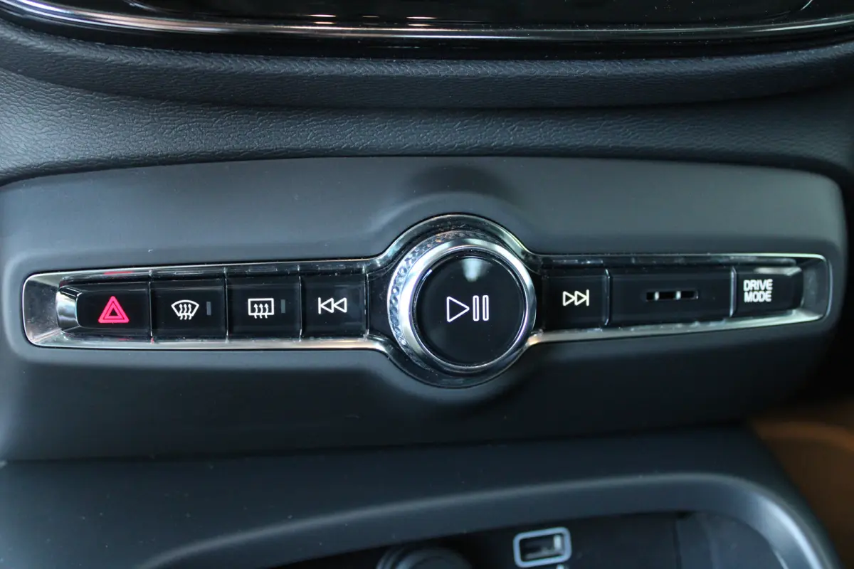 2.0 T4 AWD Inscription | Trekhaak | Panoramadak | Camera | Stoel- & stuurverwarming | Cruise control adaptief |