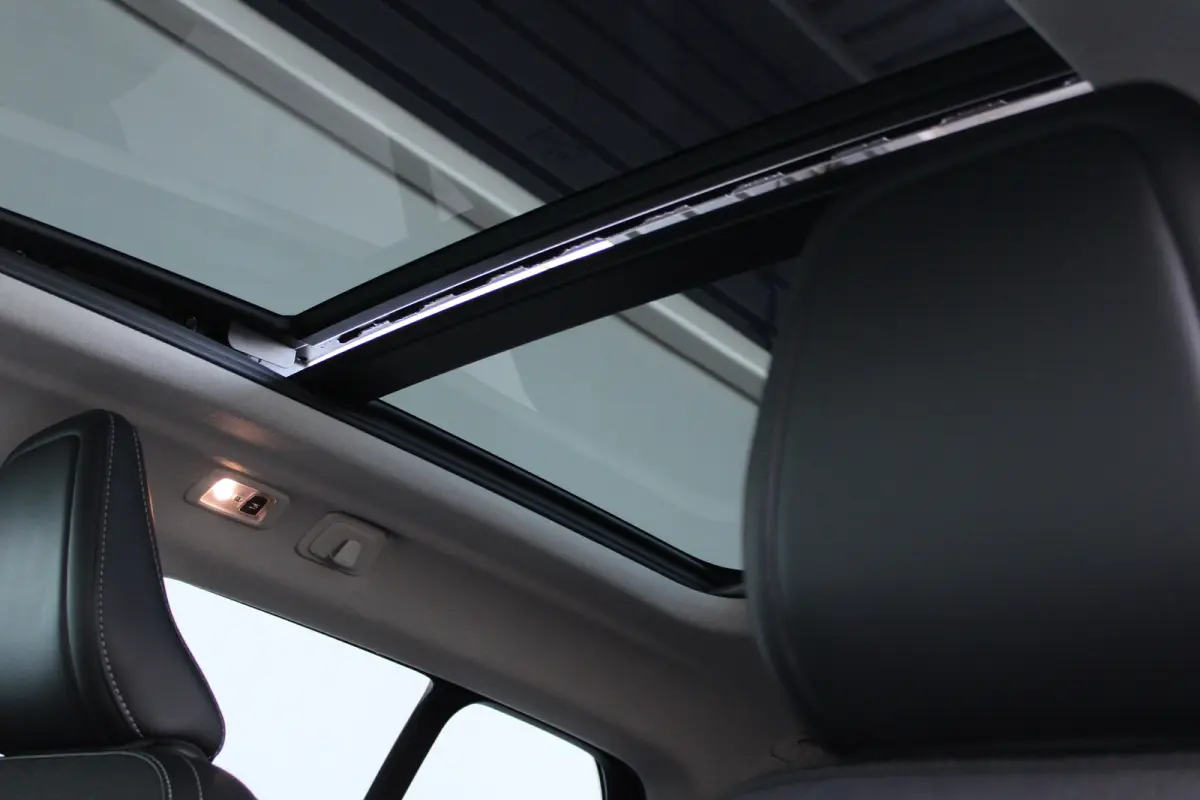 2.0 T4 AWD Inscription | Trekhaak | Panoramadak | Camera | Stoel- & stuurverwarming | Cruise control adaptief |