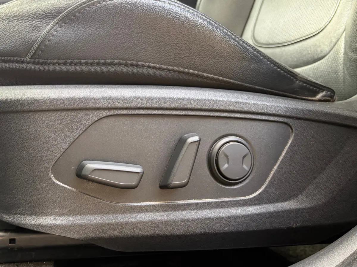 1.6 T-GDI HEV Comfort Lederpakket. | Ledere bekleding | Stoel verwarming voor | Electrische Stoelverstelling | Apple carplay/Android auto | Navigatie | Cruise contol |