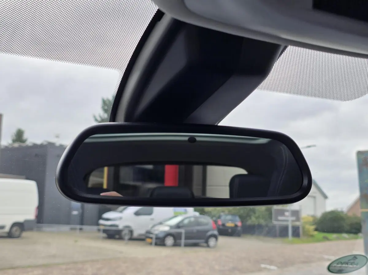 1.2 PureTech Blue Lease Premium Navi/Pano/ACC