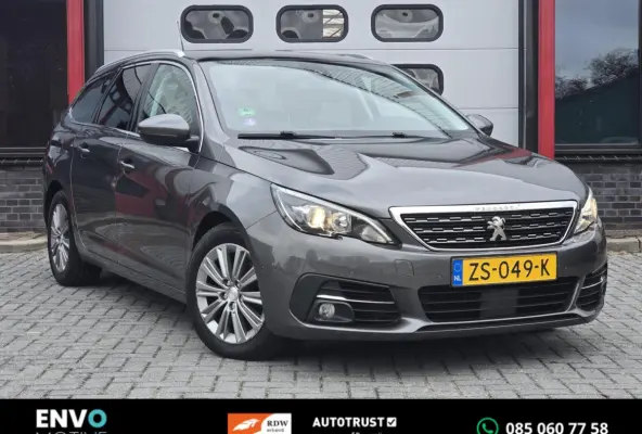 1.2 PureTech Blue Lease Premium Navi/Pano/ACC