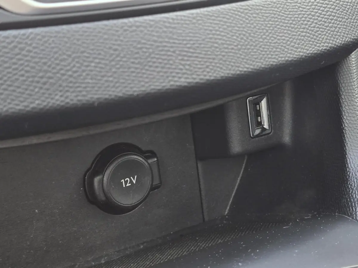 1.2 PureTech Blue Lease Premium Navi/Pano/ACC