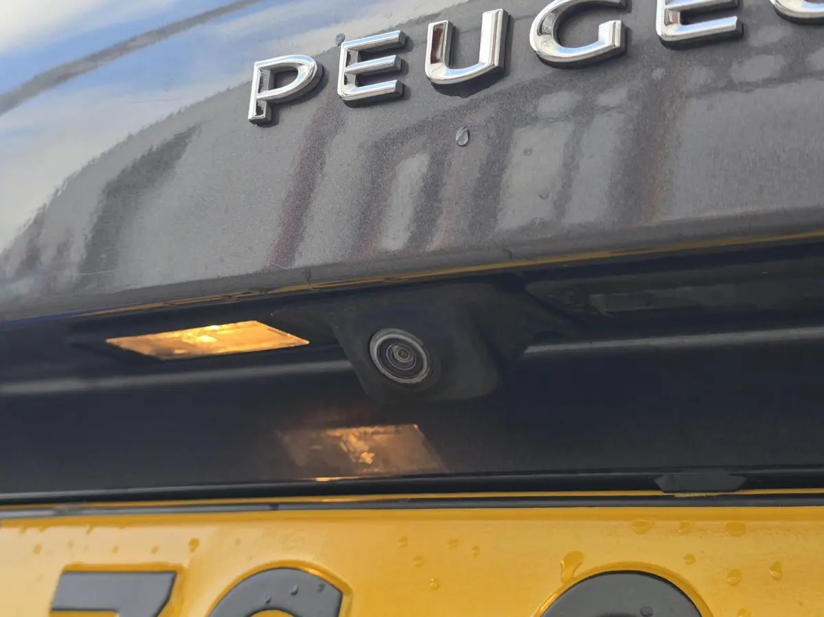 1.2 PureTech Blue Lease Premium Navi/Pano/ACC