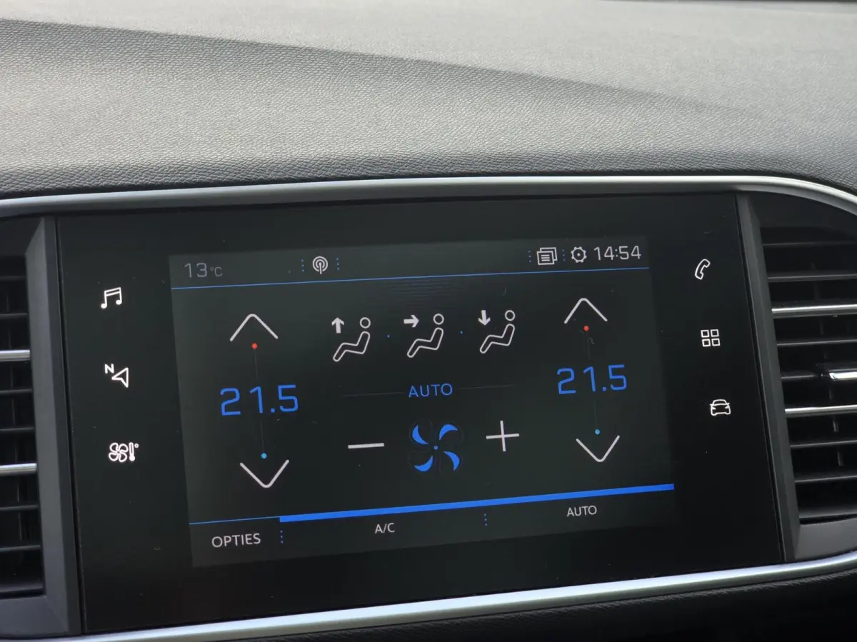 1.2 PureTech Blue Lease Premium Navi/Pano/ACC