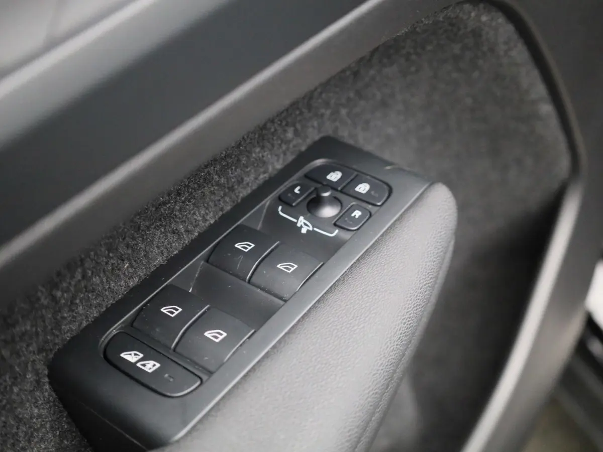 Core | Cruise Control | Achteruitrijcamera | Virtual Cockpit | Climate Control | Apple Carplay/ Android Auto |