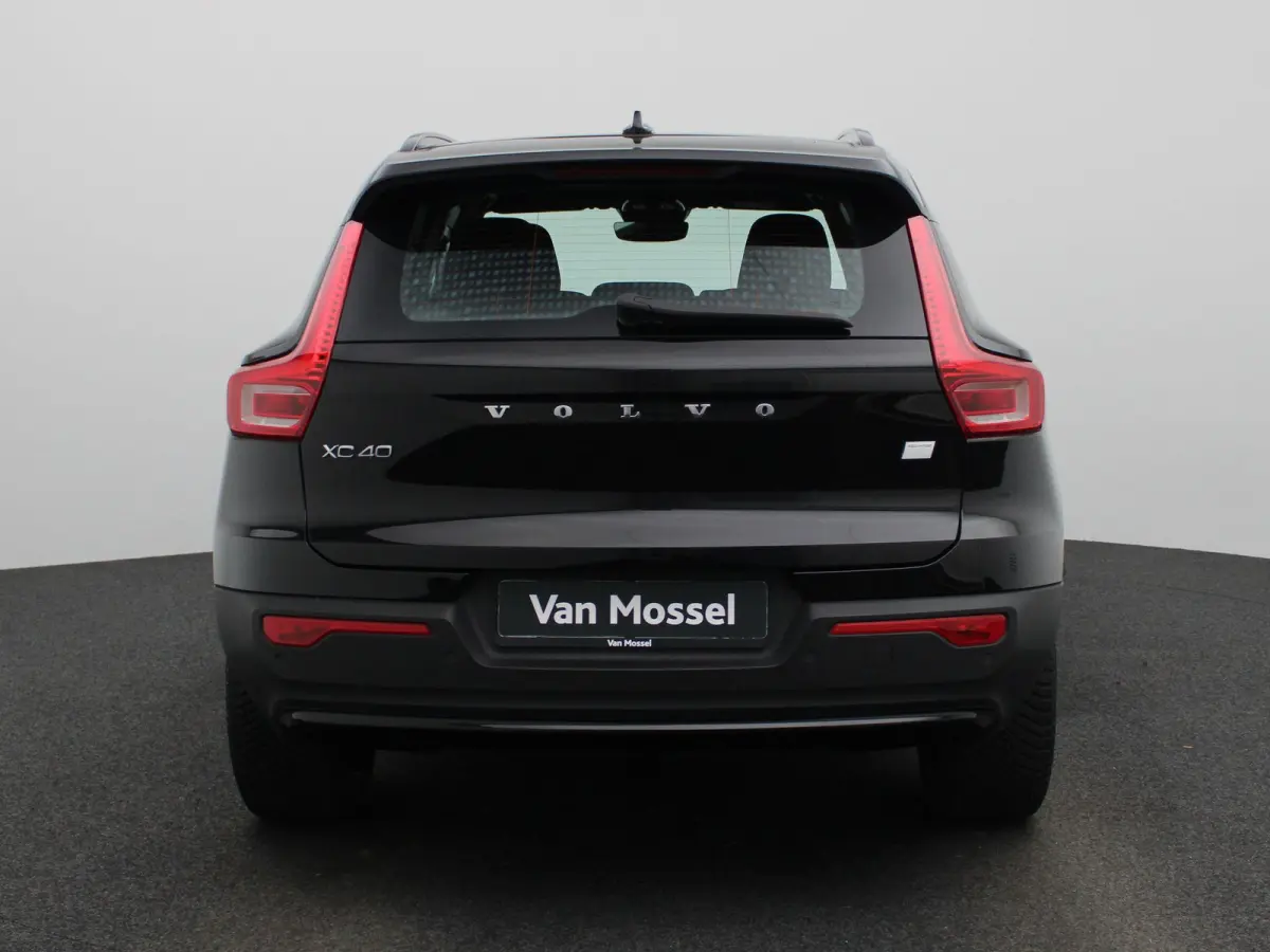 Core | Cruise Control | Achteruitrijcamera | Virtual Cockpit | Climate Control | Apple Carplay/ Android Auto |