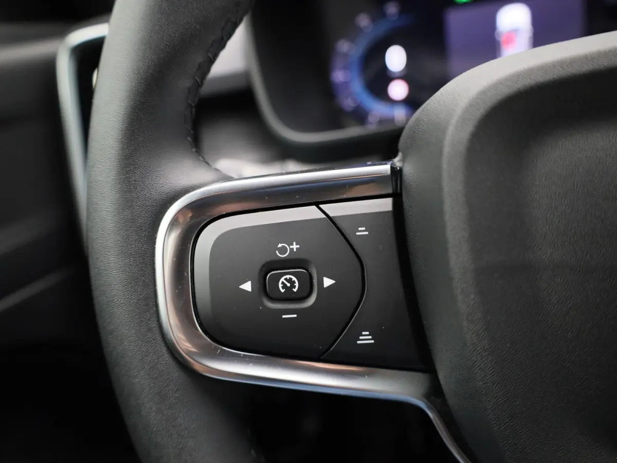 Core | Cruise Control | Achteruitrijcamera | Virtual Cockpit | Climate Control | Apple Carplay/ Android Auto |