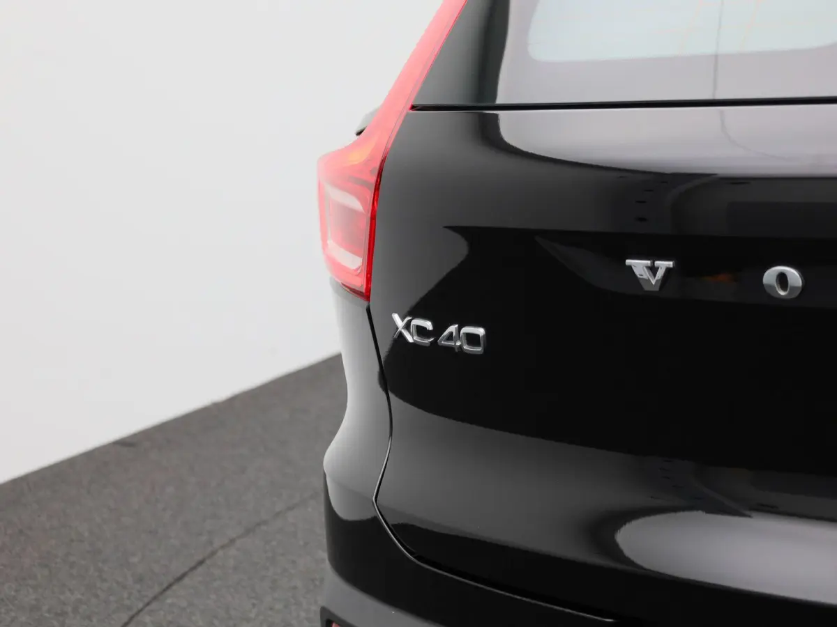 Core | Cruise Control | Achteruitrijcamera | Virtual Cockpit | Climate Control | Apple Carplay/ Android Auto |