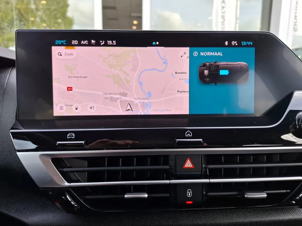 Feel Pack 50 kWh SOH 95,25% | CARPLAY | CAMERA | FULL LED KOPLAMPEN | COMFORTSTOELEN