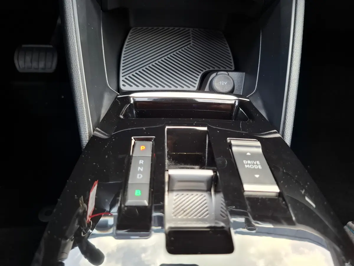 Feel Pack 50 kWh SOH 95,25% | CARPLAY | CAMERA | FULL LED KOPLAMPEN | COMFORTSTOELEN