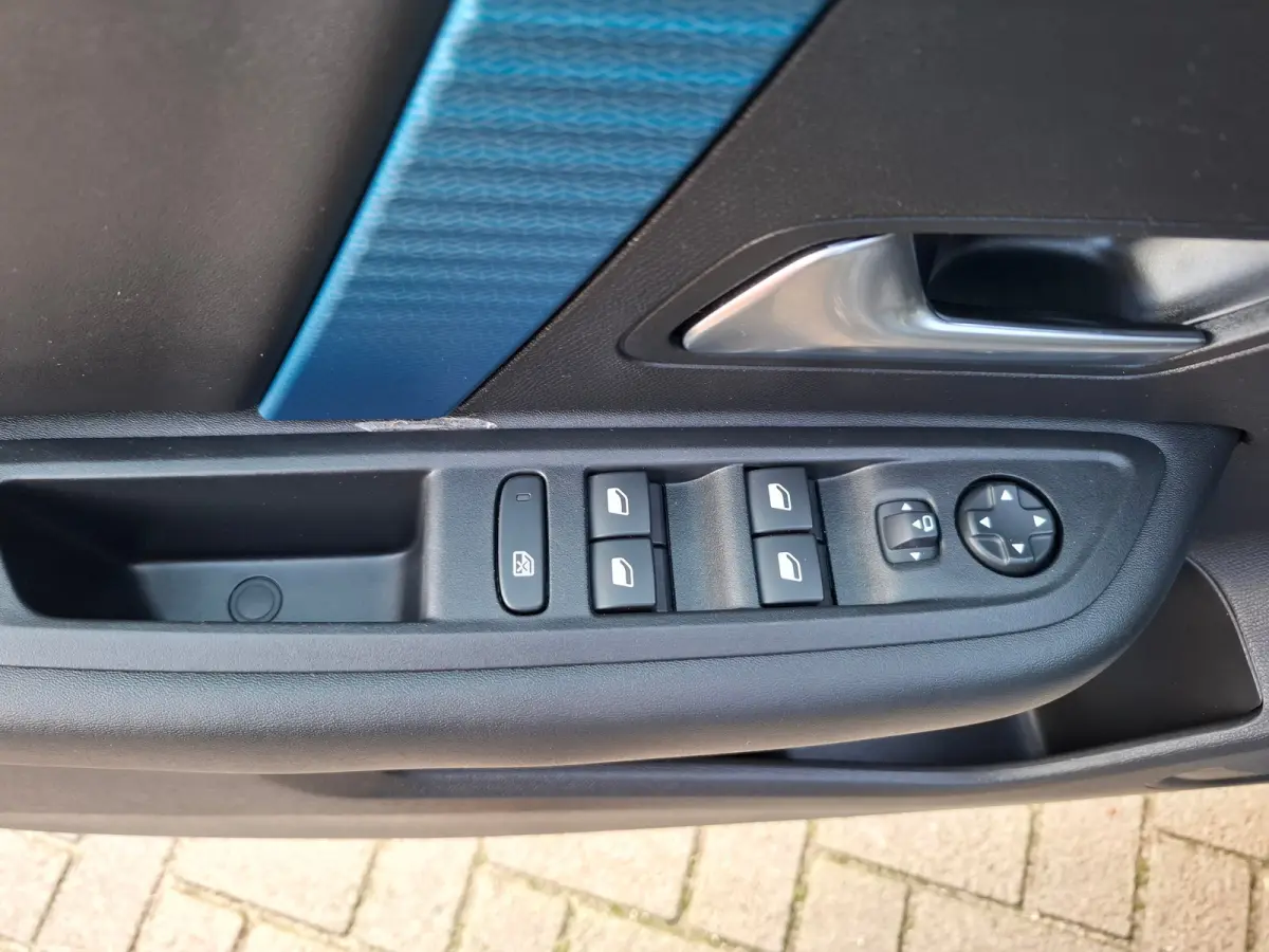 Feel Pack 50 kWh SOH 95,25% | CARPLAY | CAMERA | FULL LED KOPLAMPEN | COMFORTSTOELEN