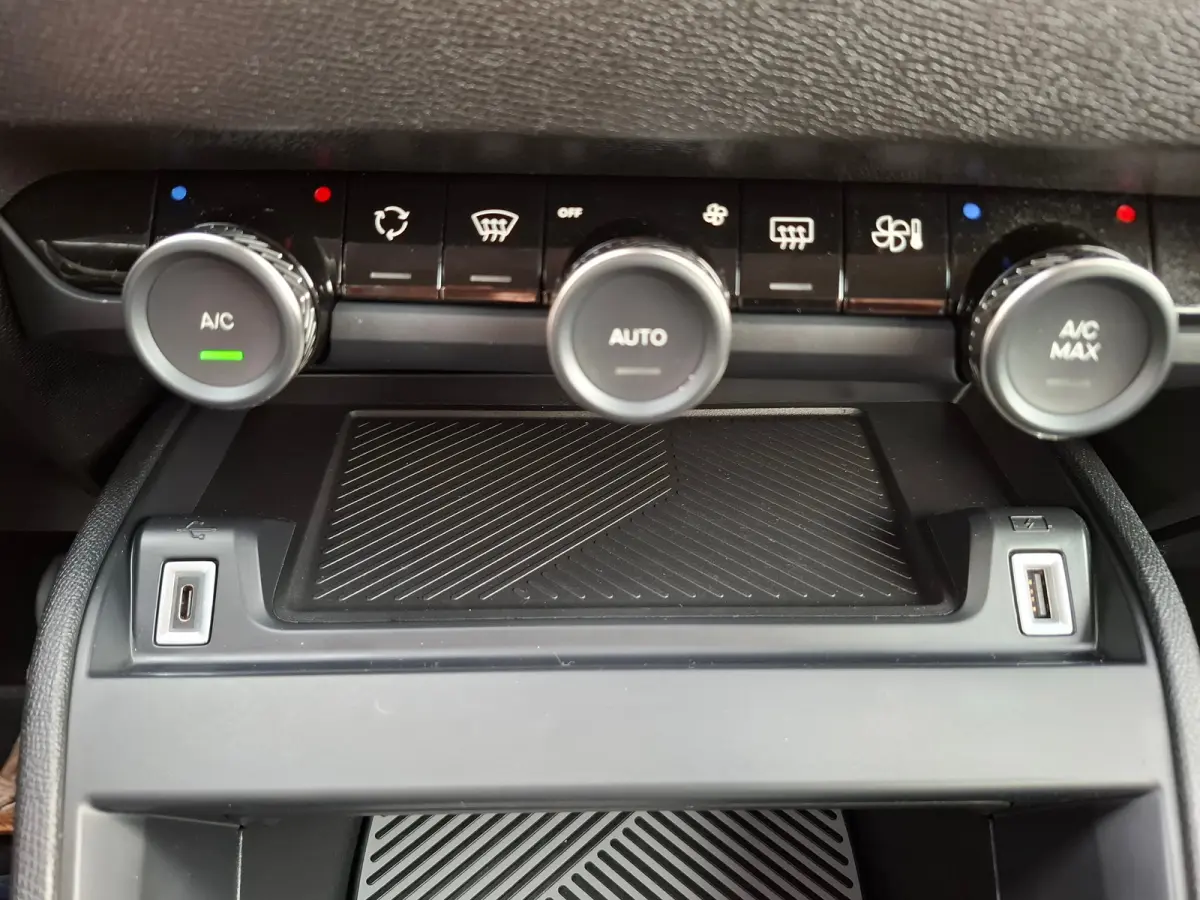 Feel Pack 50 kWh SOH 95,25% | CARPLAY | CAMERA | FULL LED KOPLAMPEN | COMFORTSTOELEN