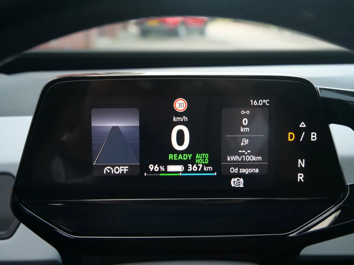 First Plus 58 kWh 204 Pk Automaat Navi / DAB / Apple Carplay / Camera / Stoelverwarming / SOH 94,1 %