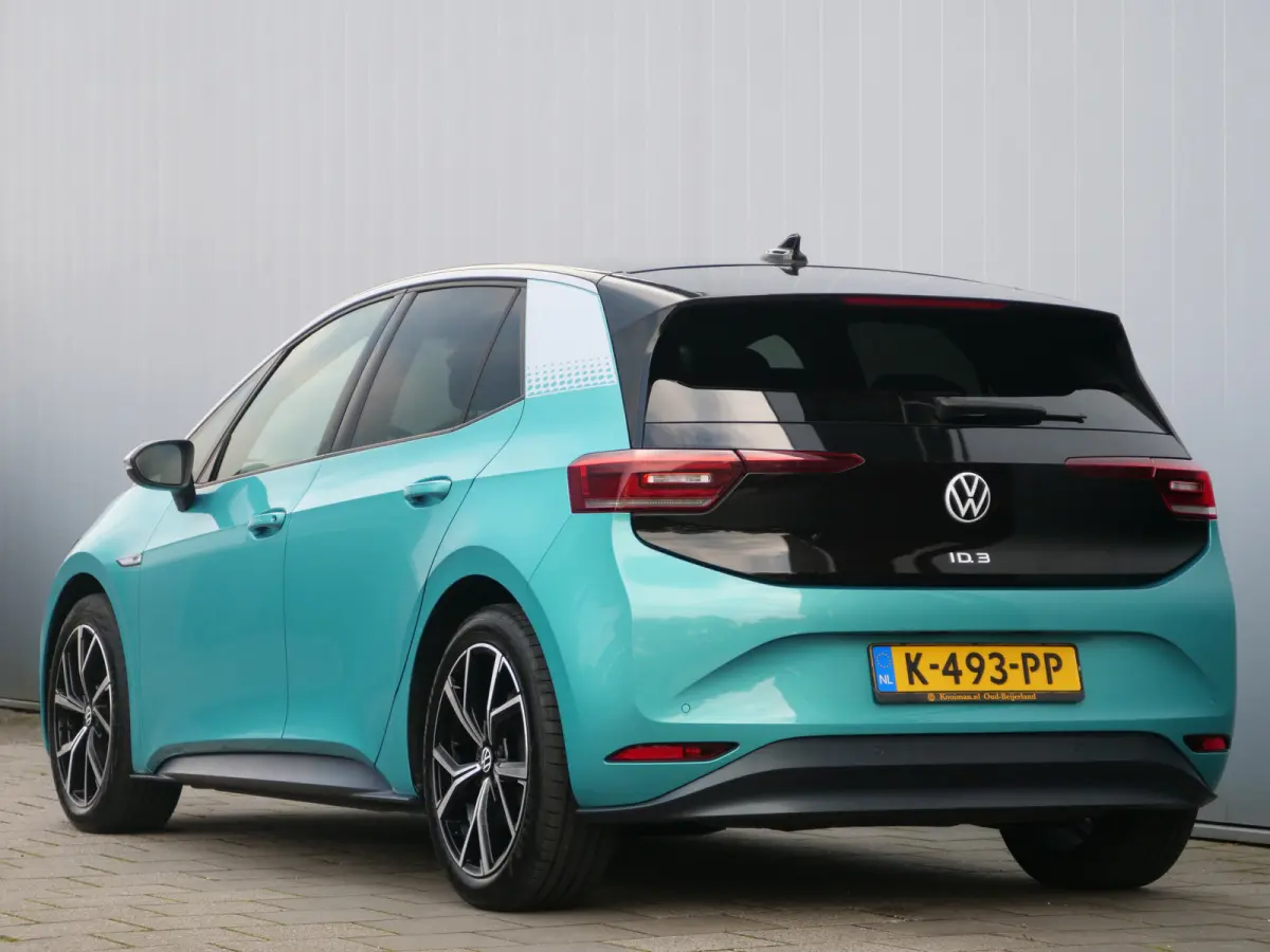 First Plus 58 kWh 204 Pk Automaat Navi / DAB / Apple Carplay / Camera / Stoelverwarming / SOH 94,1 %