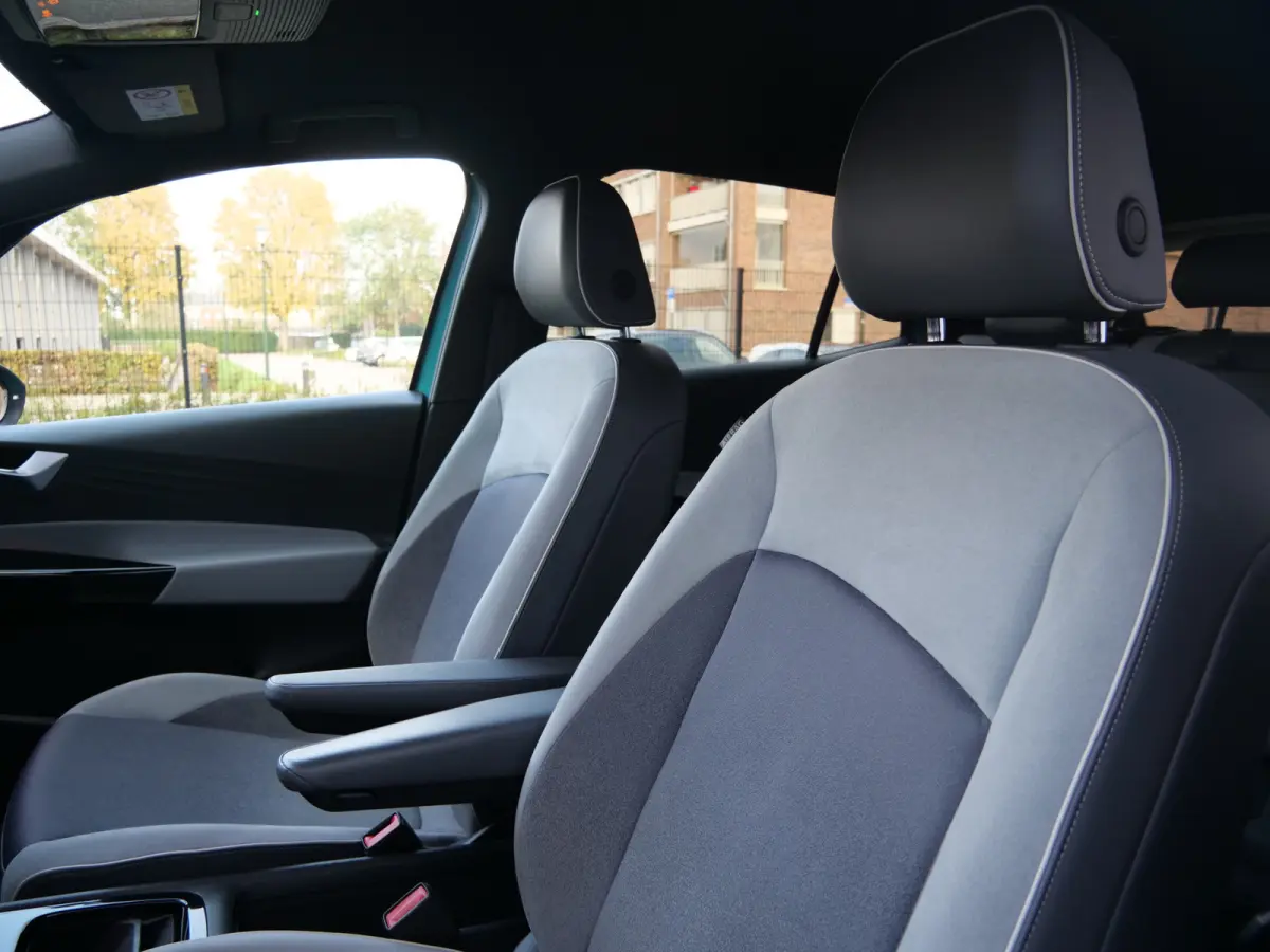 First Plus 58 kWh 204 Pk Automaat Navi / DAB / Apple Carplay / Camera / Stoelverwarming / SOH 94,1 %