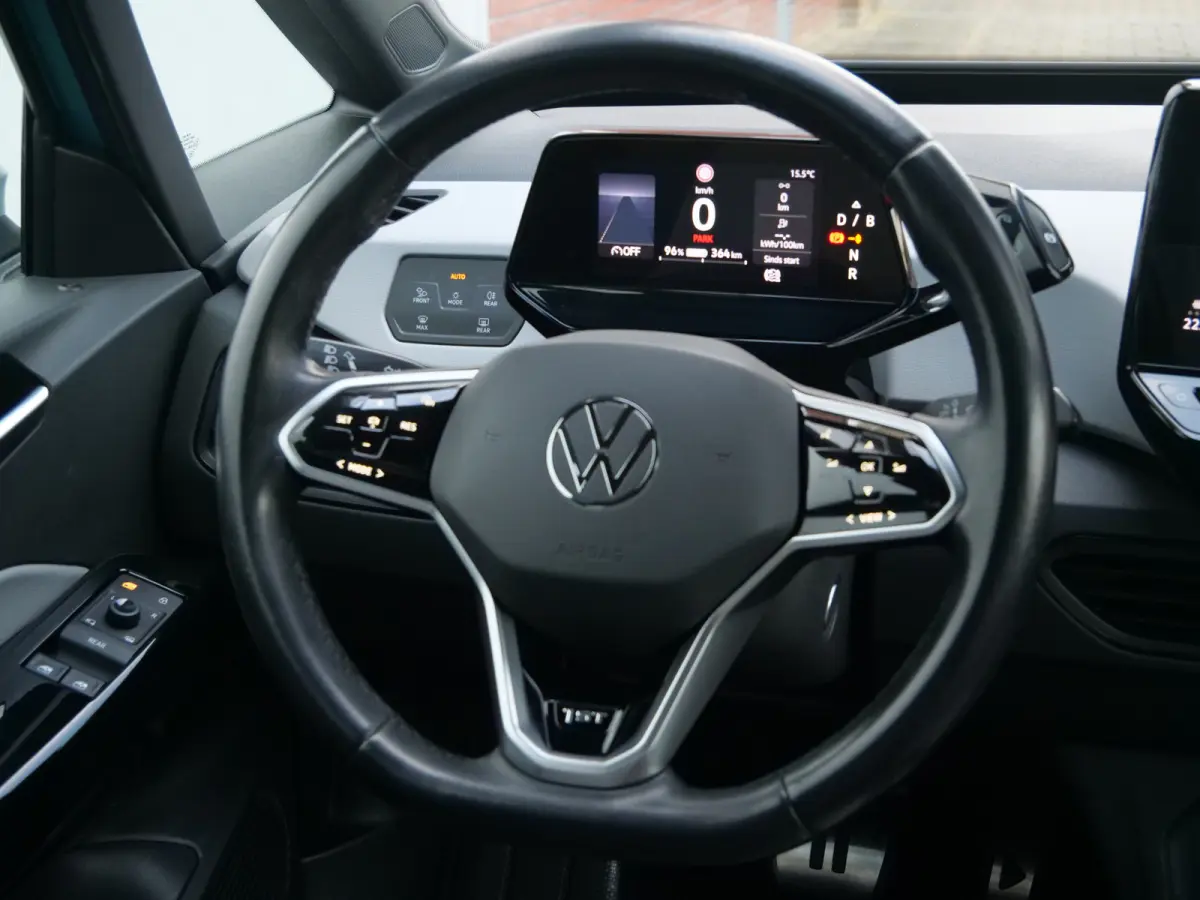 First Plus 58 kWh 204 Pk Automaat Navi / DAB / Apple Carplay / Camera / Stoelverwarming / SOH 94,1 %