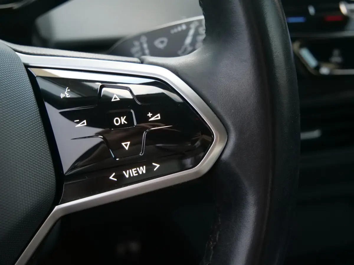 First Plus 58 kWh 204 Pk Automaat Navi / DAB / Apple Carplay / Camera / Stoelverwarming / SOH 94,1 %