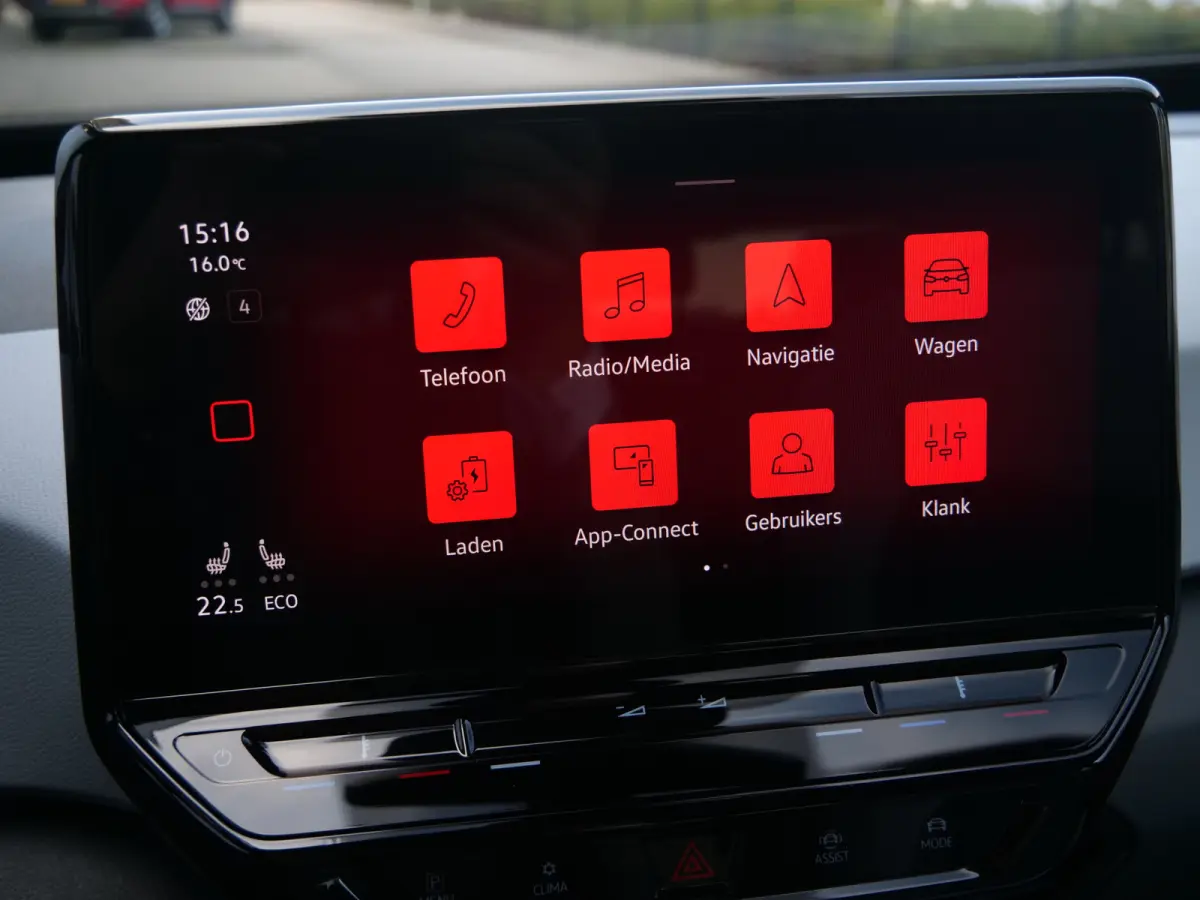 First Plus 58 kWh 204 Pk Automaat Navi / DAB / Apple Carplay / Camera / Stoelverwarming / SOH 94,1 %