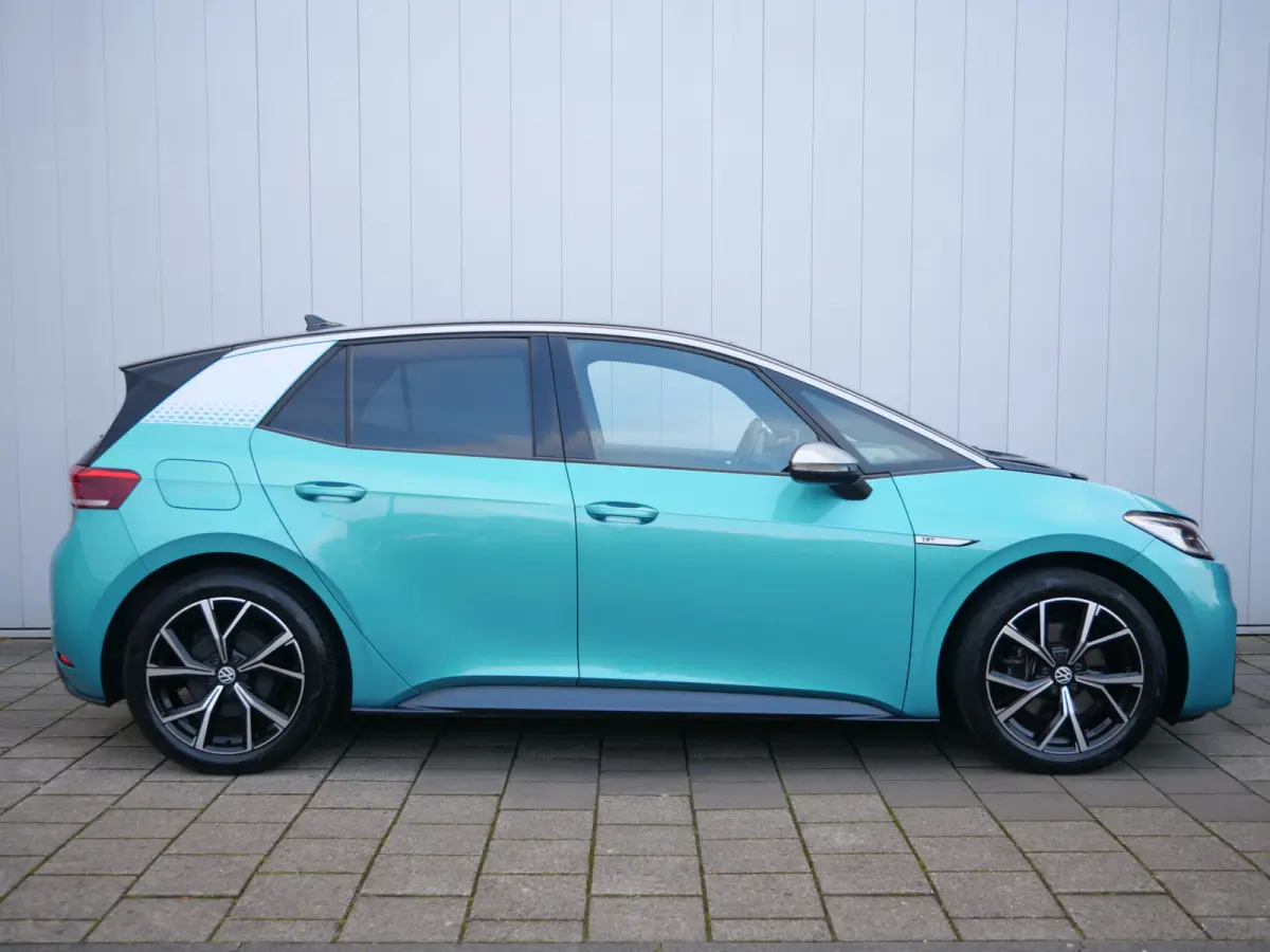 First Plus 58 kWh 204 Pk Automaat Navi / DAB / Apple Carplay / Camera / Stoelverwarming / SOH 94,1 %