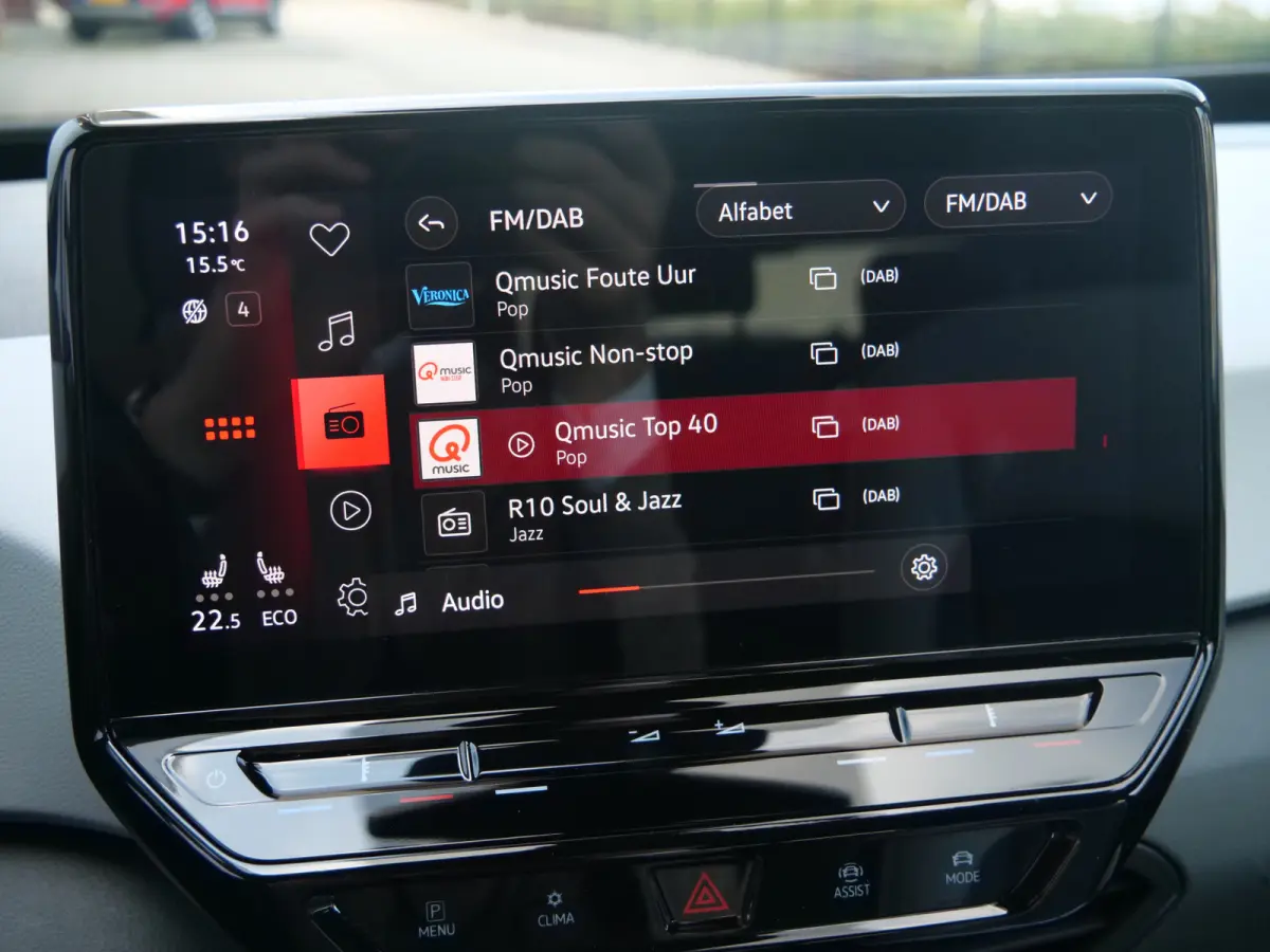 First Plus 58 kWh 204 Pk Automaat Navi / DAB / Apple Carplay / Camera / Stoelverwarming / SOH 94,1 %