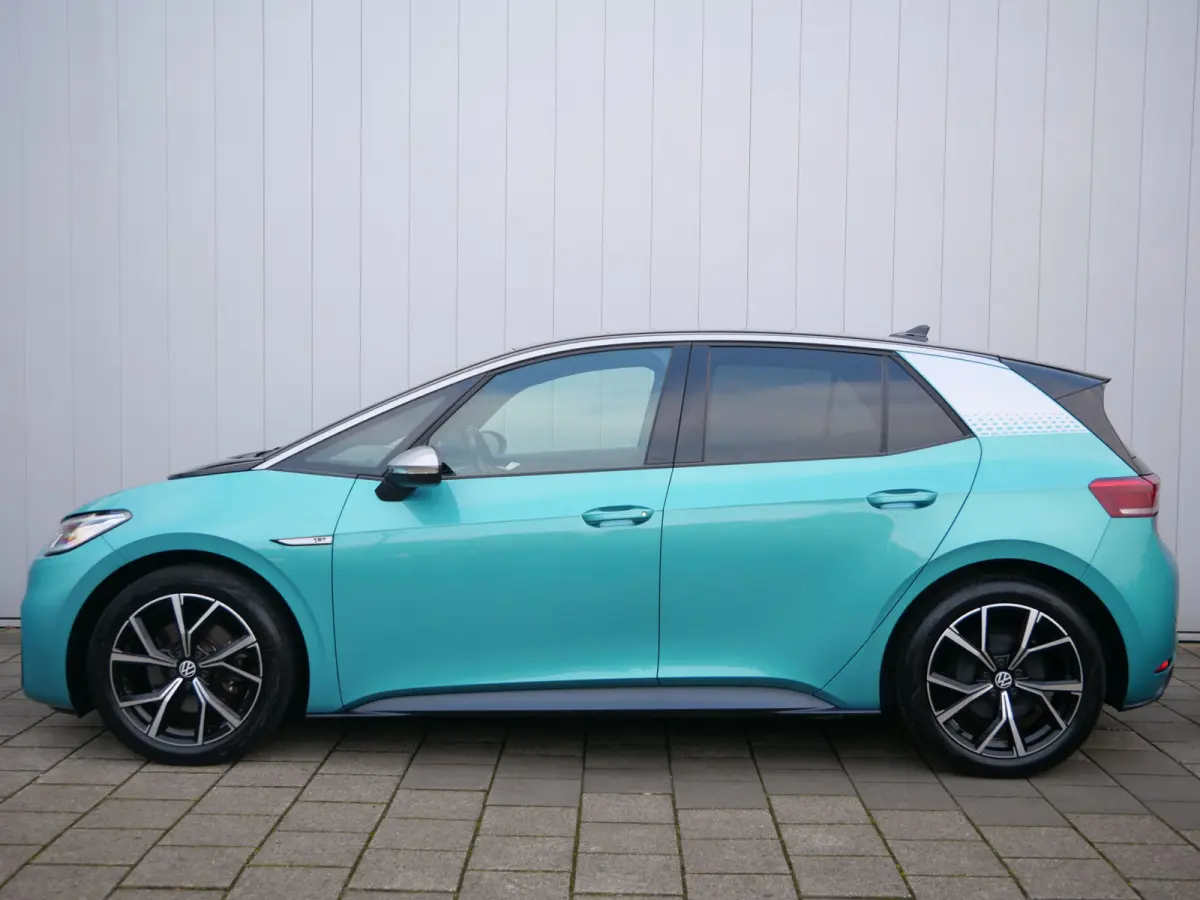 First Plus 58 kWh 204 Pk Automaat Navi / DAB / Apple Carplay / Camera / Stoelverwarming / SOH 94,1 %