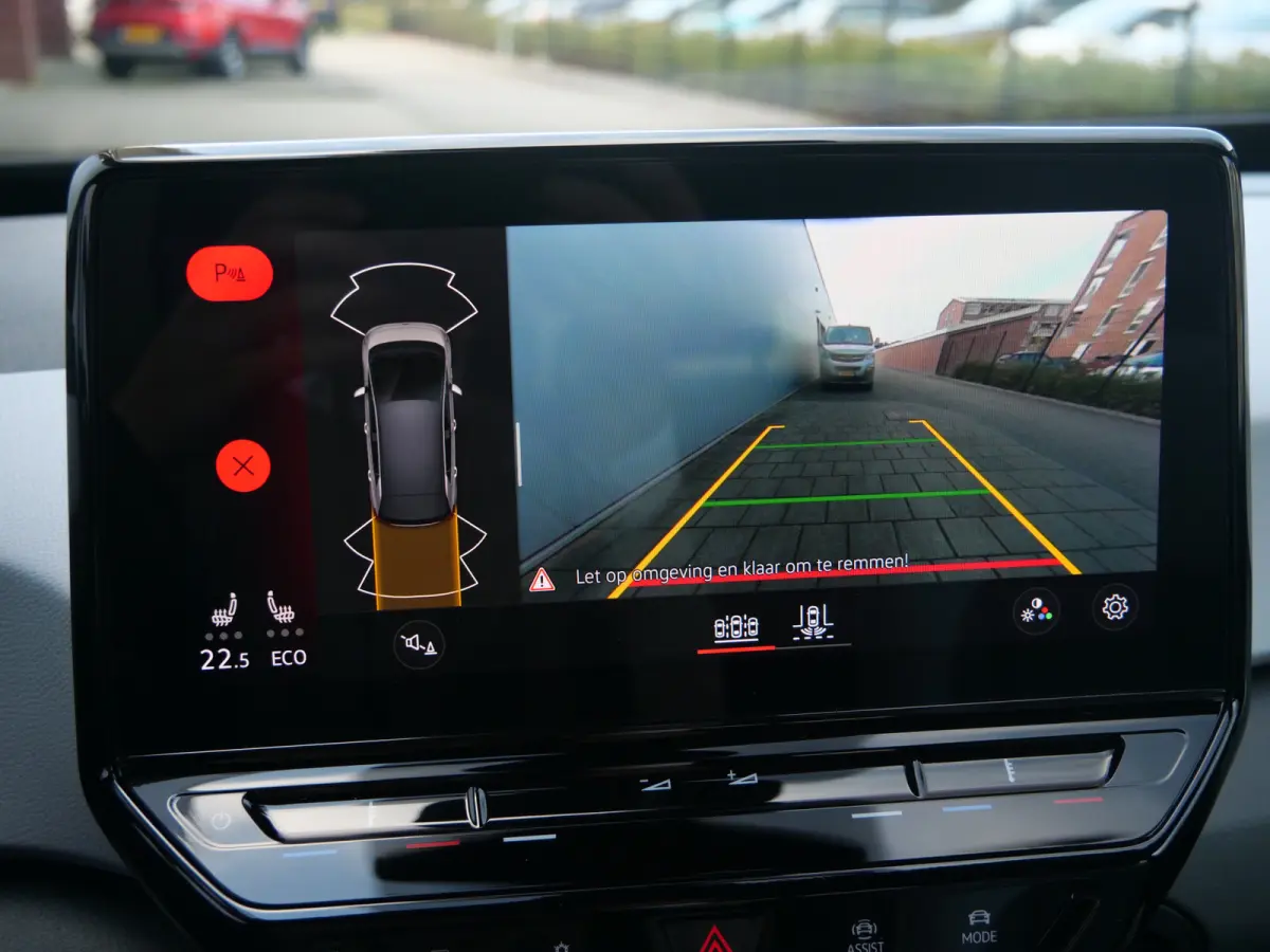 First Plus 58 kWh 204 Pk Automaat Navi / DAB / Apple Carplay / Camera / Stoelverwarming / SOH 94,1 %