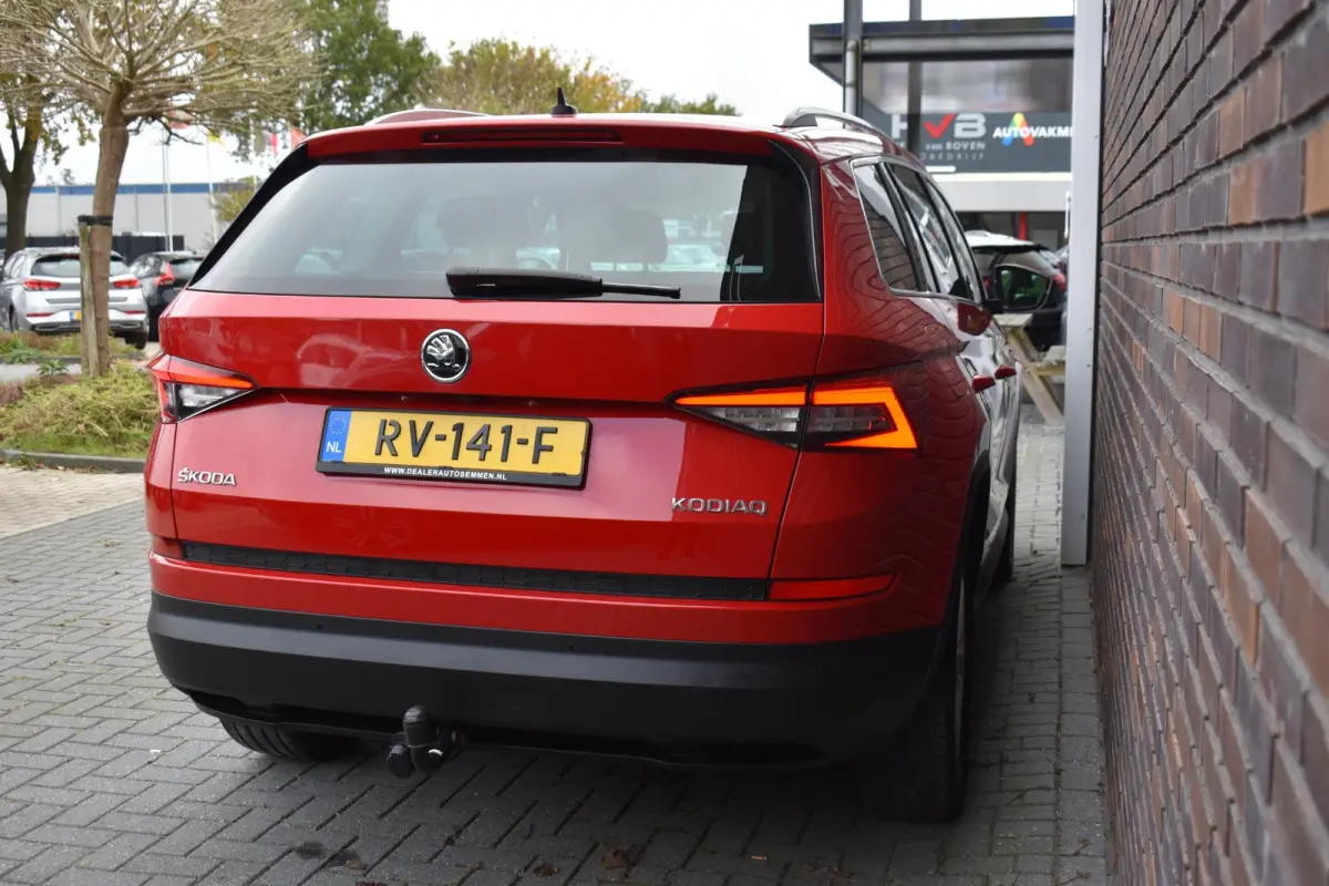 1.4 TSI LEDER NAVI LMV TREKHAAK