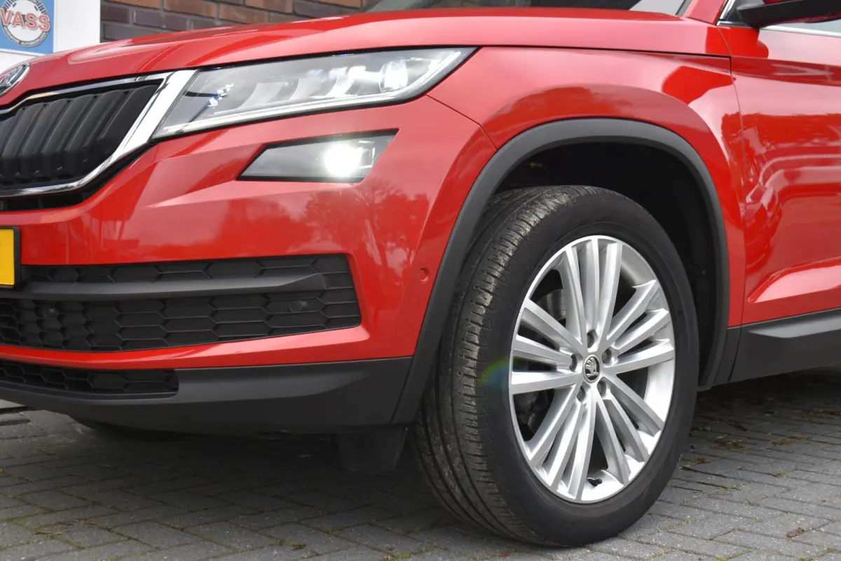 1.4 TSI LEDER NAVI LMV TREKHAAK