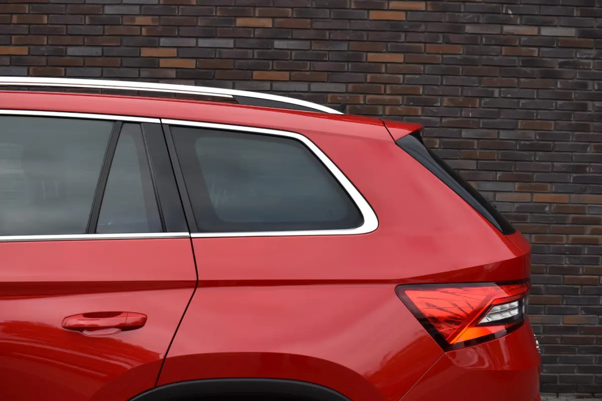 1.4 TSI LEDER NAVI LMV TREKHAAK