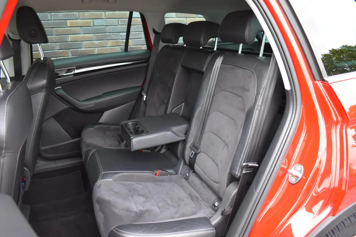 1.4 TSI LEDER NAVI LMV TREKHAAK