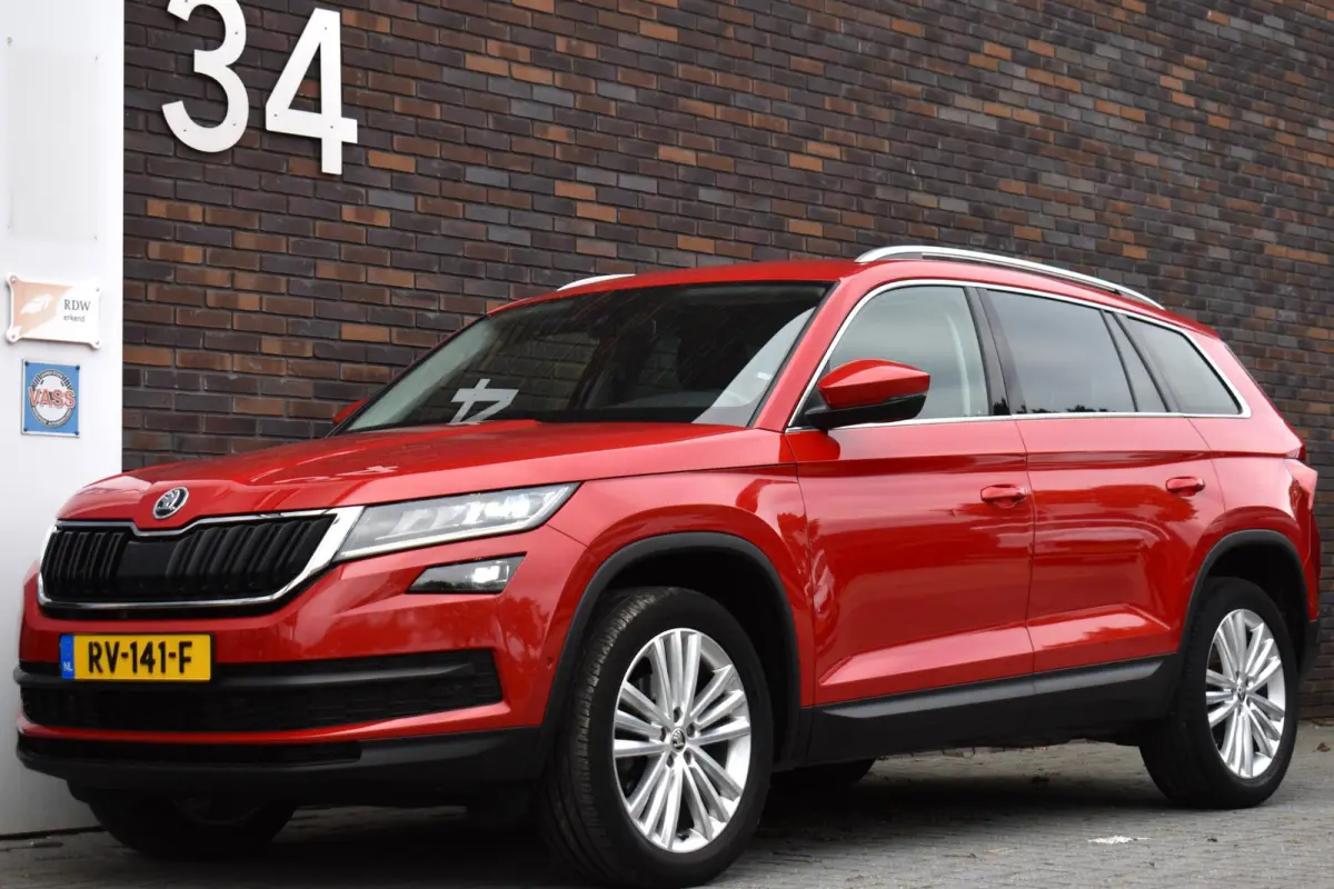1.4 TSI LEDER NAVI LMV TREKHAAK