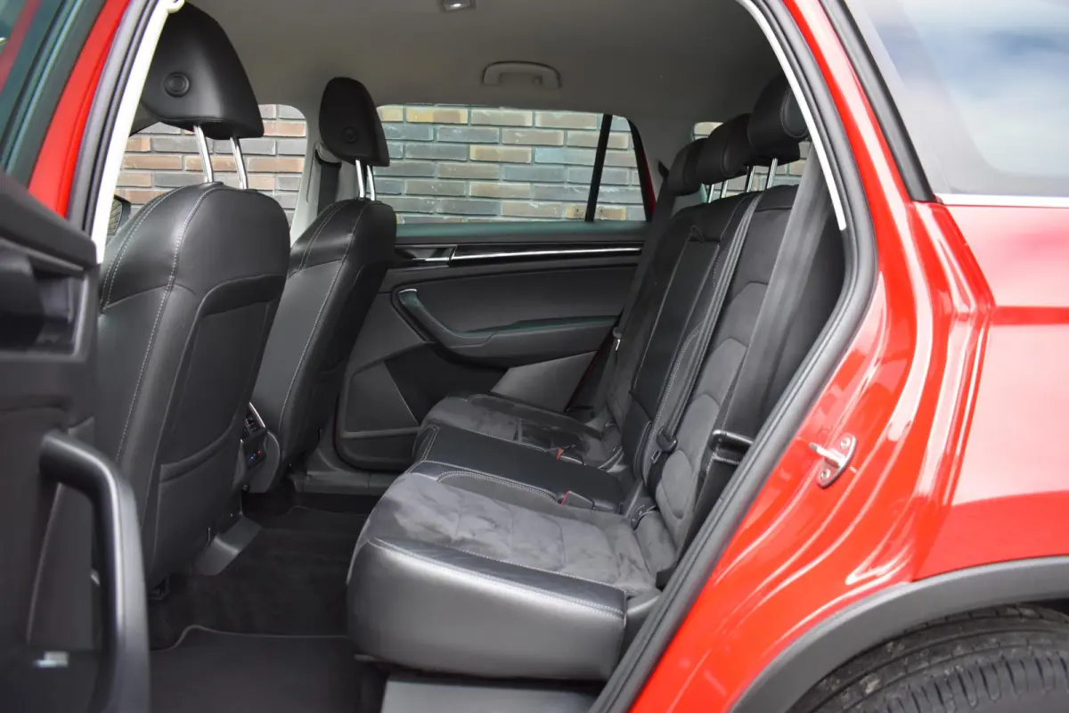 1.4 TSI LEDER NAVI LMV TREKHAAK