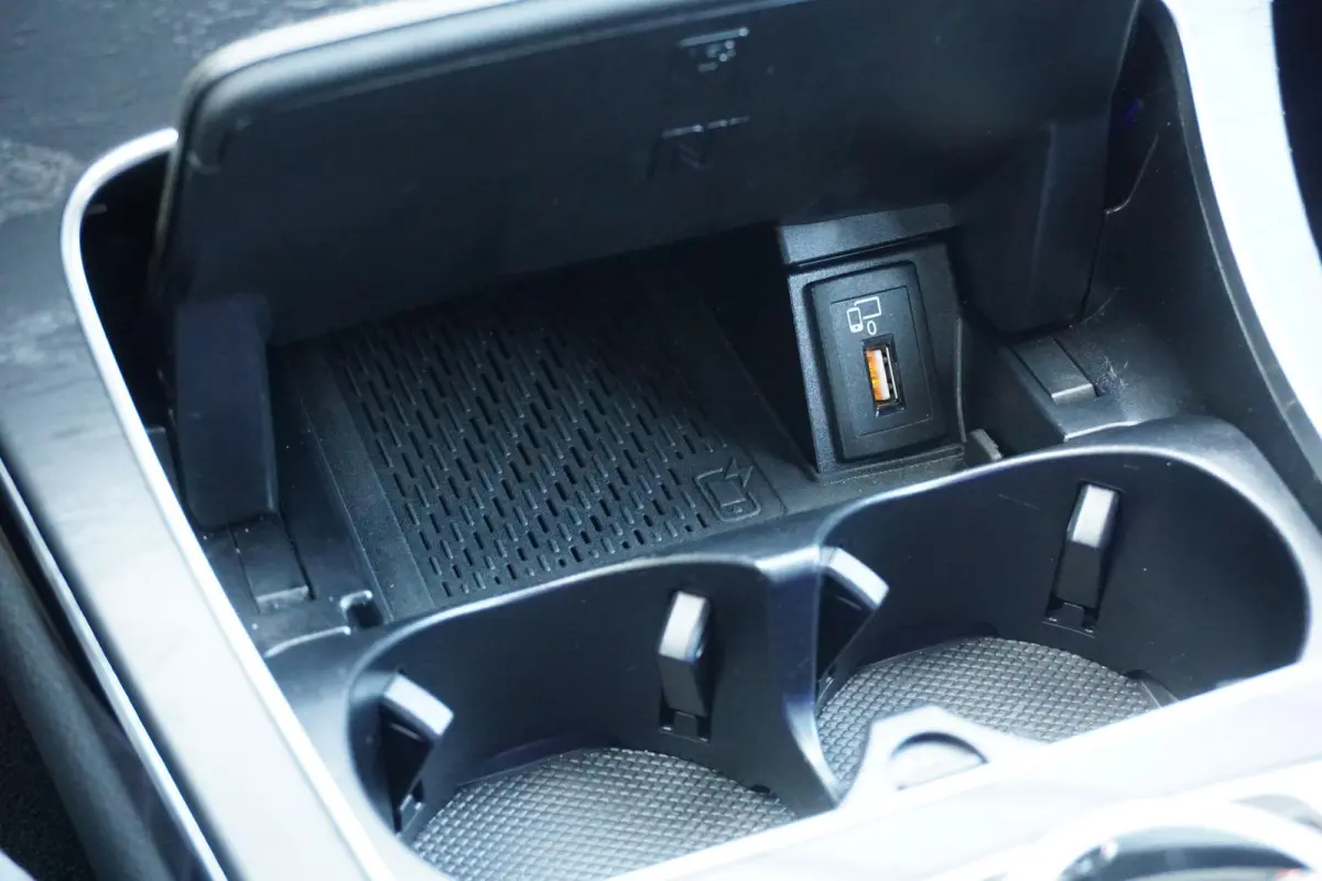 180 Business Solution AMG + CAMERA / LEDER / MULTIBEAM LED / DODEHOEK