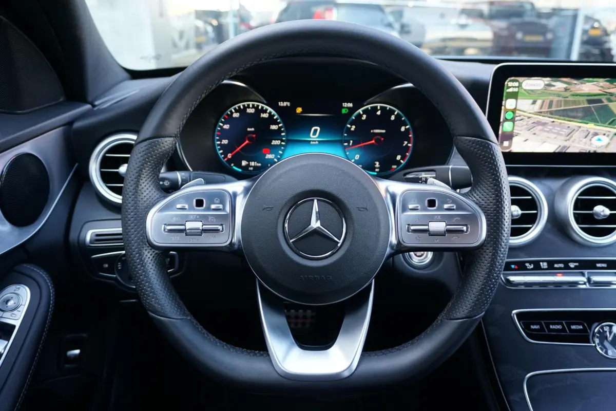 180 Business Solution AMG + CAMERA / LEDER / MULTIBEAM LED / DODEHOEK