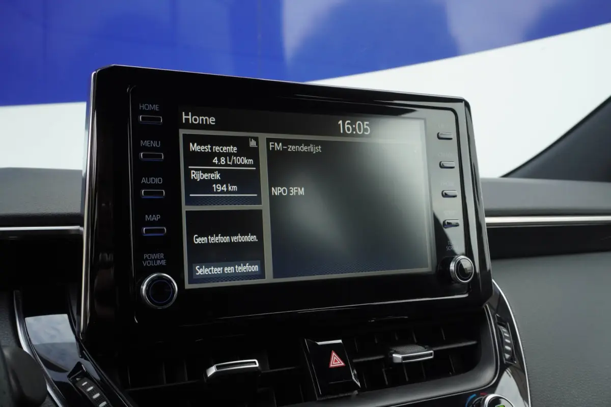 1.8 Hybrid GR-Sport+Led+Leder+Navigatie+trekhaak+camera+Stoel-verw+Parkeer-Hulp = SUPER UITV !!