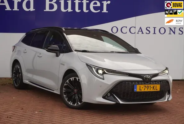 1.8 Hybrid GR-Sport+Led+Leder+Navigatie+trekhaak+camera+Stoel-verw+Parkeer-Hulp = SUPER UITV !!