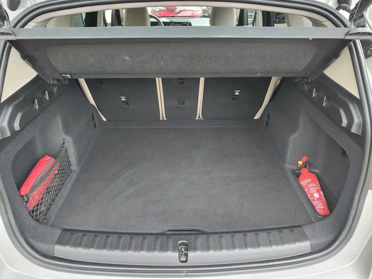 sDRIVE18i AUTOMAAT Leder | Winterpakket | Carplay/Android | Sportstoelen