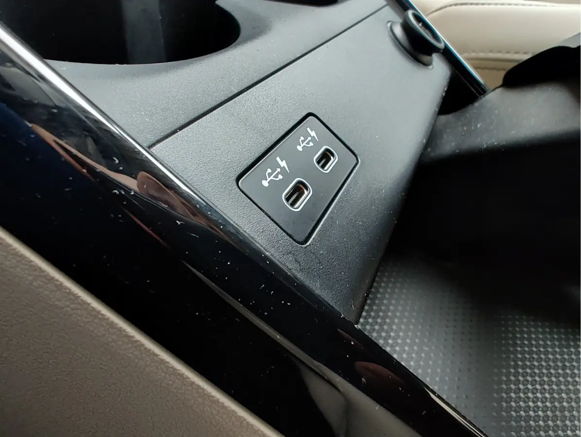 sDRIVE18i AUTOMAAT Leder | Winterpakket | Carplay/Android | Sportstoelen