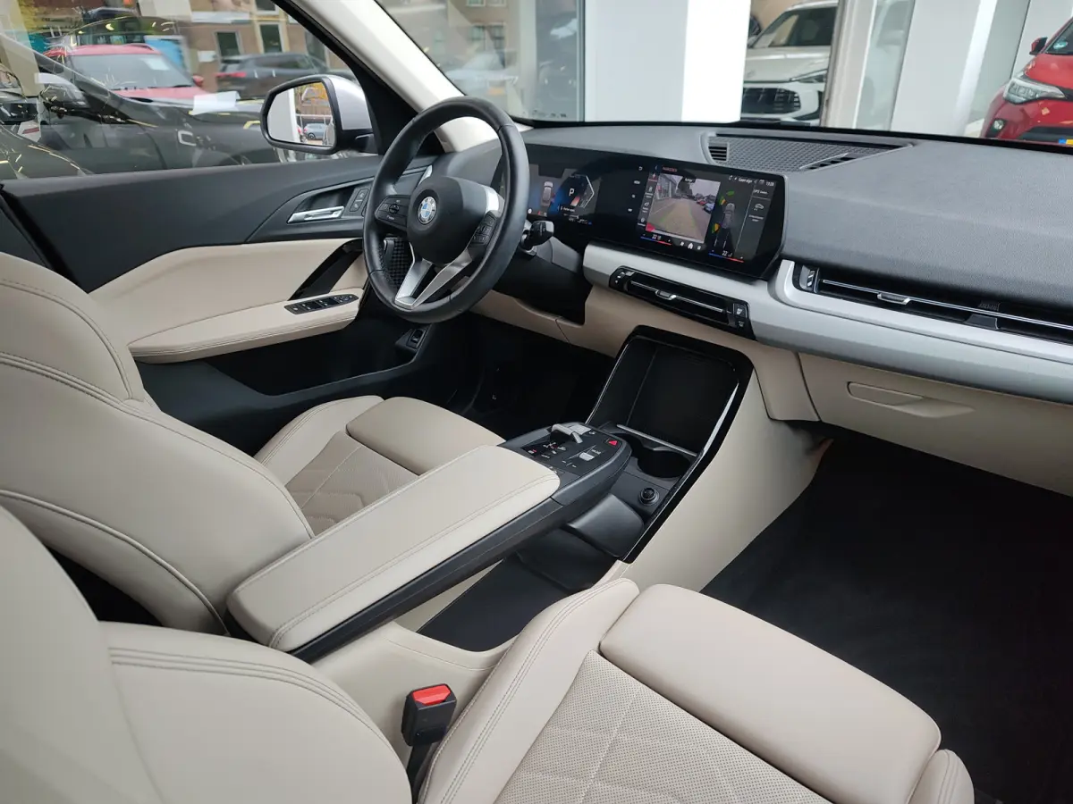 sDRIVE18i AUTOMAAT Leder | Winterpakket | Carplay/Android | Sportstoelen