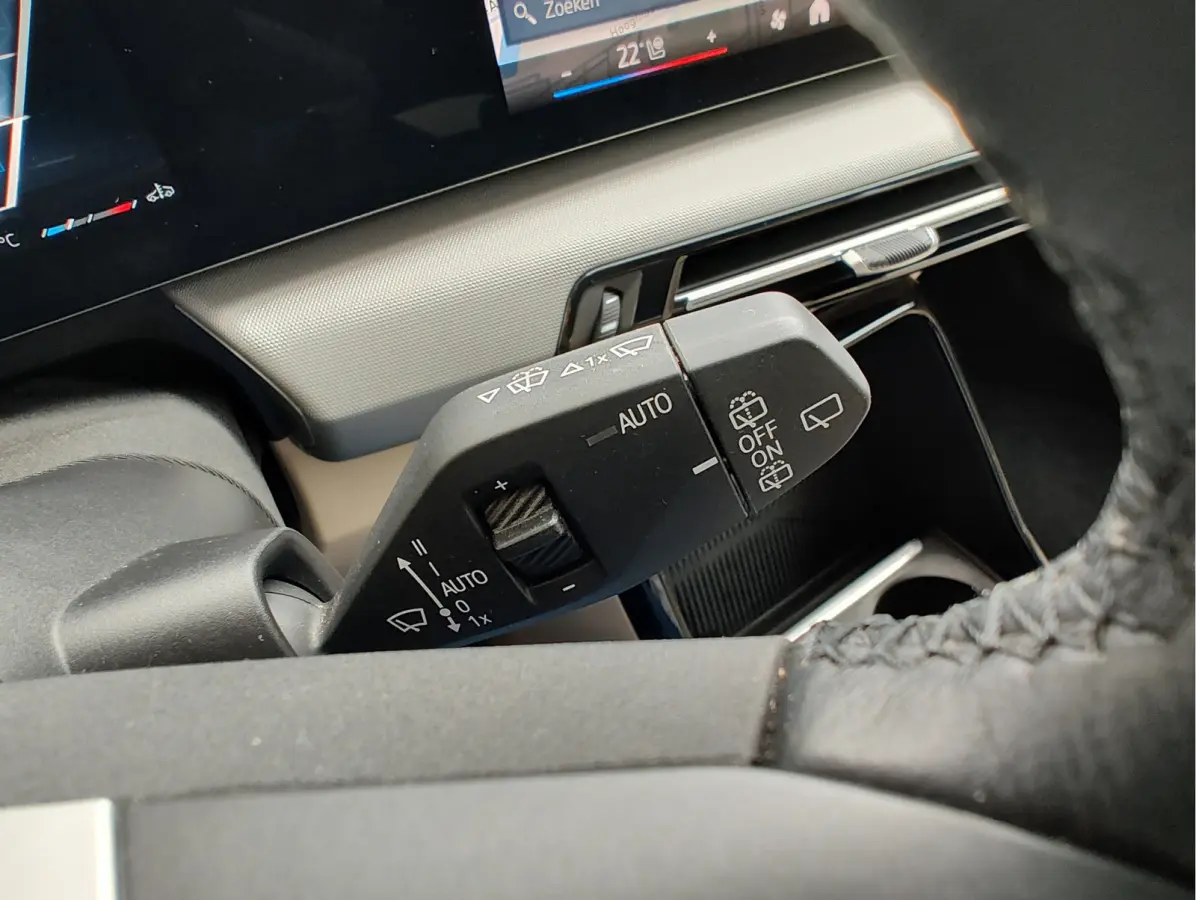 sDRIVE18i AUTOMAAT Leder | Winterpakket | Carplay/Android | Sportstoelen