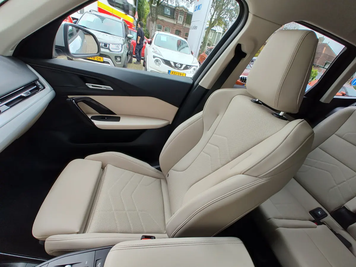 sDRIVE18i AUTOMAAT Leder | Winterpakket | Carplay/Android | Sportstoelen