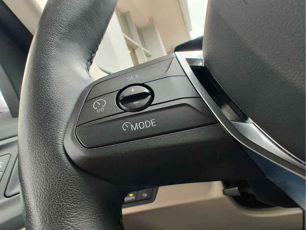 sDRIVE18i AUTOMAAT Leder | Winterpakket | Carplay/Android | Sportstoelen