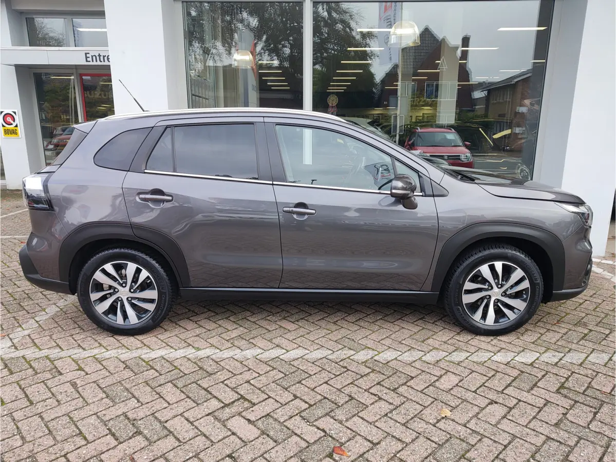 1.4 BOOSTERJET STYLE SMART HYBRID AUT. Sunroof | 360 Camera | All Seasonbanden