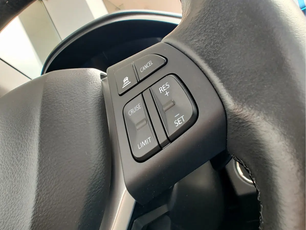 1.4 BOOSTERJET STYLE SMART HYBRID AUT. Sunroof | 360 Camera | All Seasonbanden