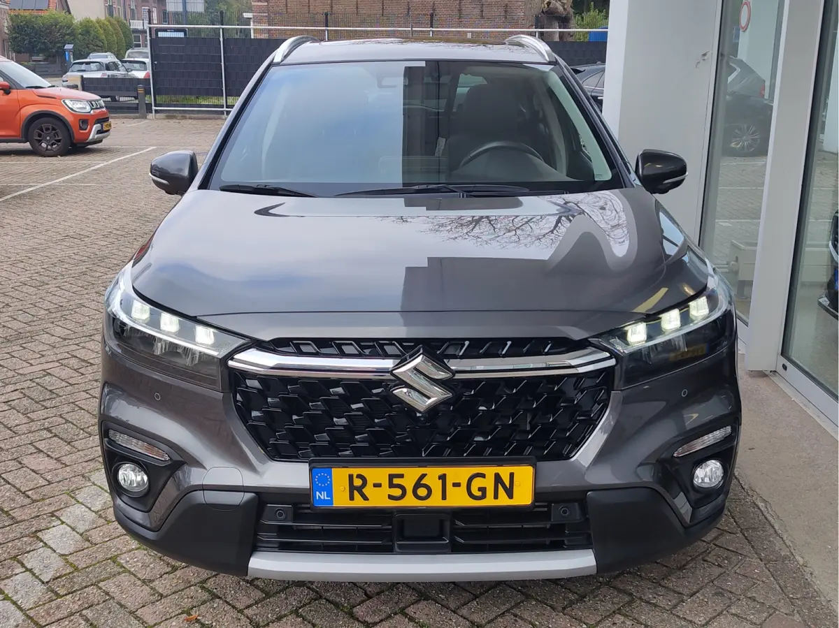 1.4 BOOSTERJET STYLE SMART HYBRID AUT. Sunroof | 360 Camera | All Seasonbanden