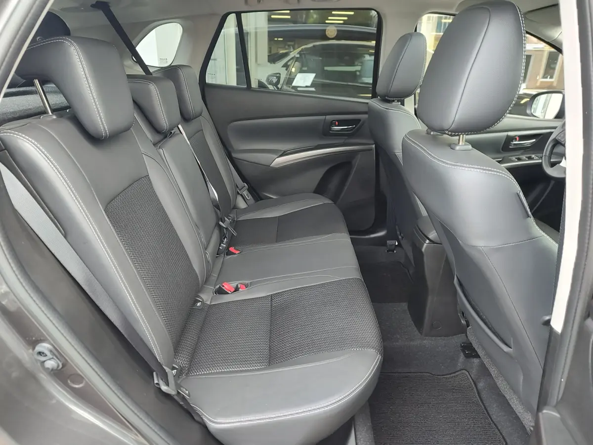 1.4 BOOSTERJET STYLE SMART HYBRID AUT. Sunroof | 360 Camera | All Seasonbanden