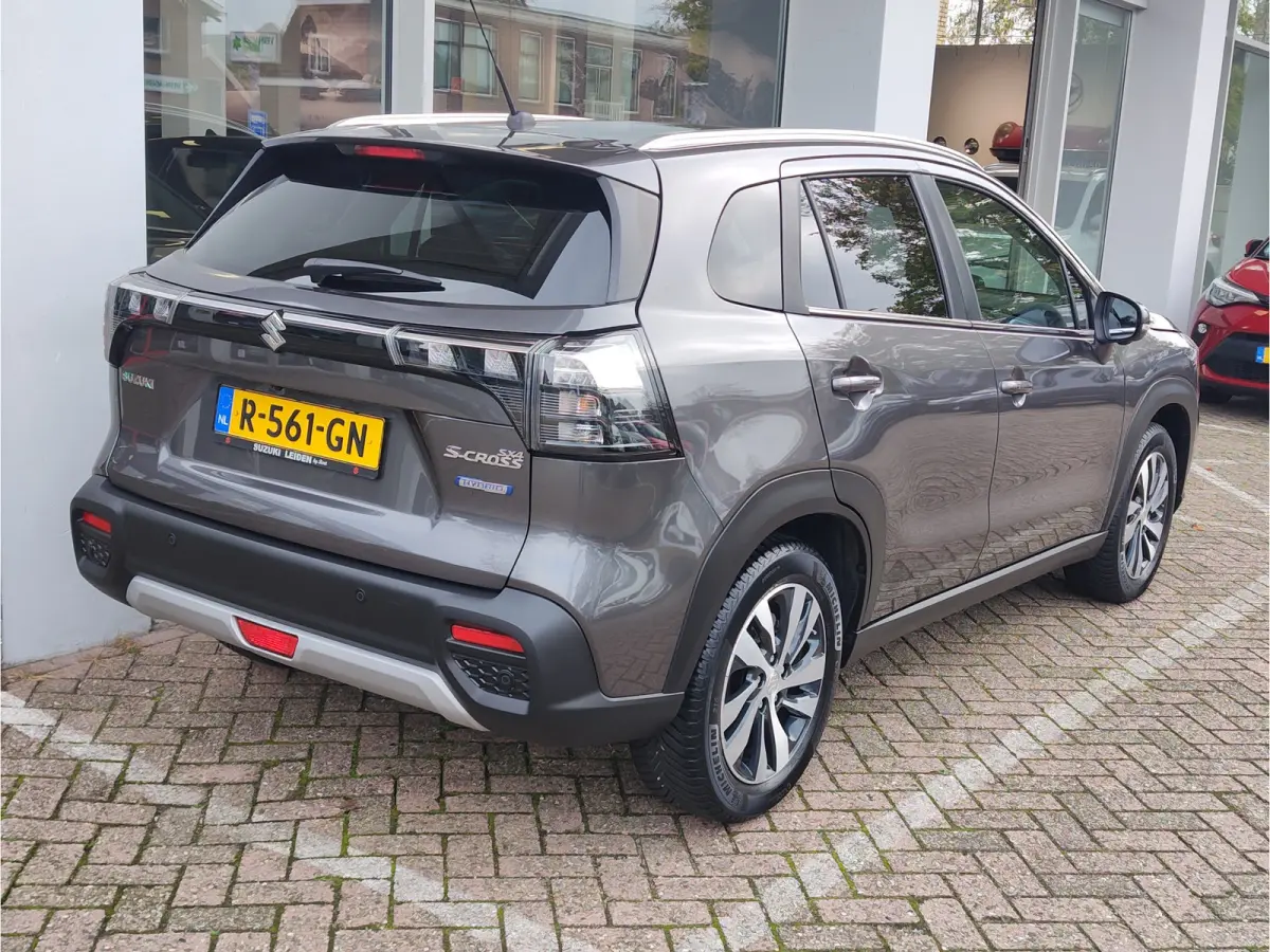 1.4 BOOSTERJET STYLE SMART HYBRID AUT. Sunroof | 360 Camera | All Seasonbanden