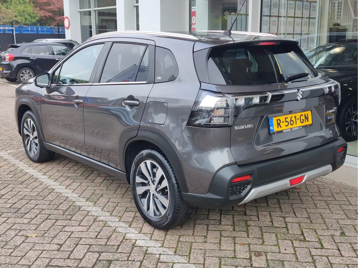 1.4 BOOSTERJET STYLE SMART HYBRID AUT. Sunroof | 360 Camera | All Seasonbanden