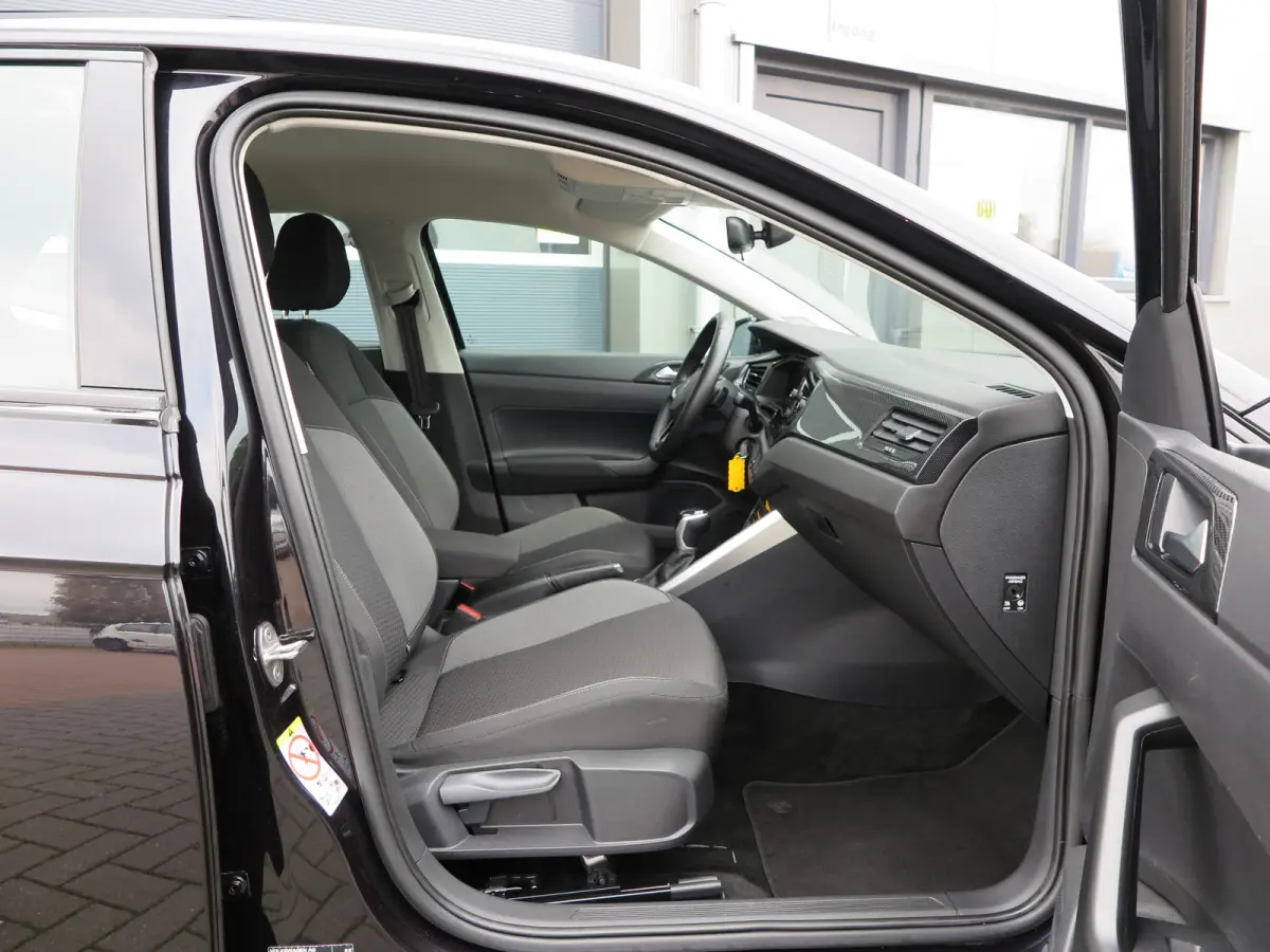 1.0 TSI 95pk DSG Life Led,Climate control, App-Connect , PDC, LMV15", Stuuwiel multifunctioneel, etc .